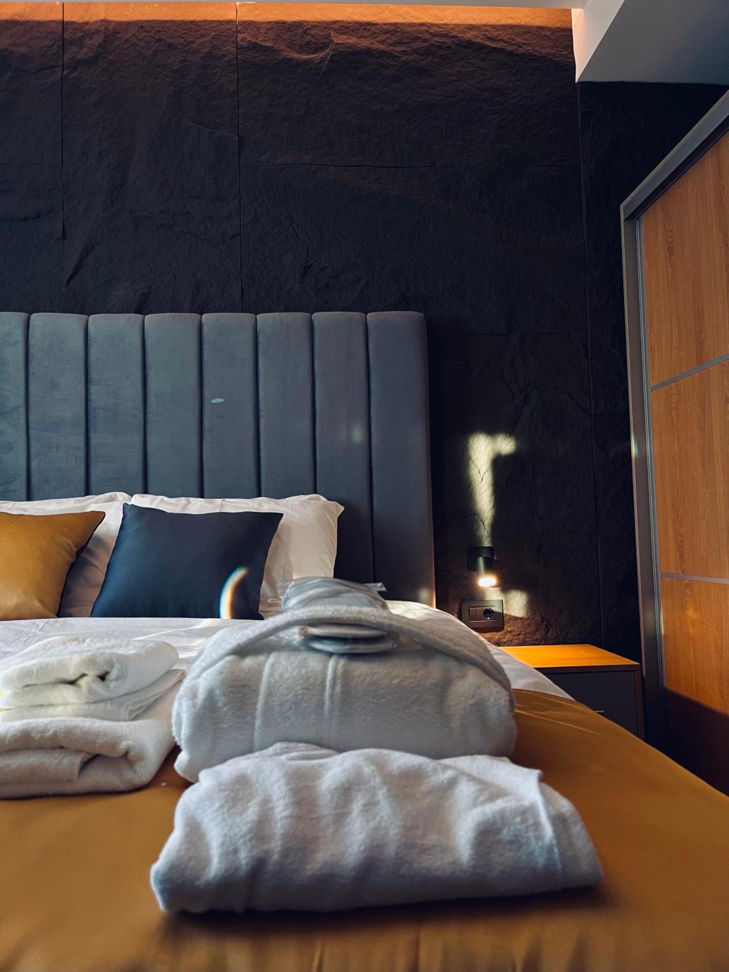 Mozaik Apartments & Spa - Modern 4-Star Apartments With Exclusive Private Spa Wellness In The City Center - Sauna, Jacuzzi, Turkish Bath - Free Parking, Wi-Fi - Rooms & Apartments Τσούπρια Εξωτερικό φωτογραφία